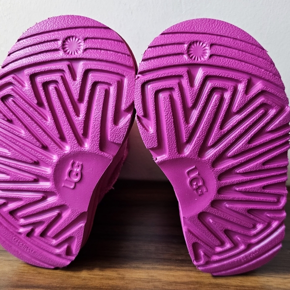 UGG shimmer boots - Picture 7 of 8